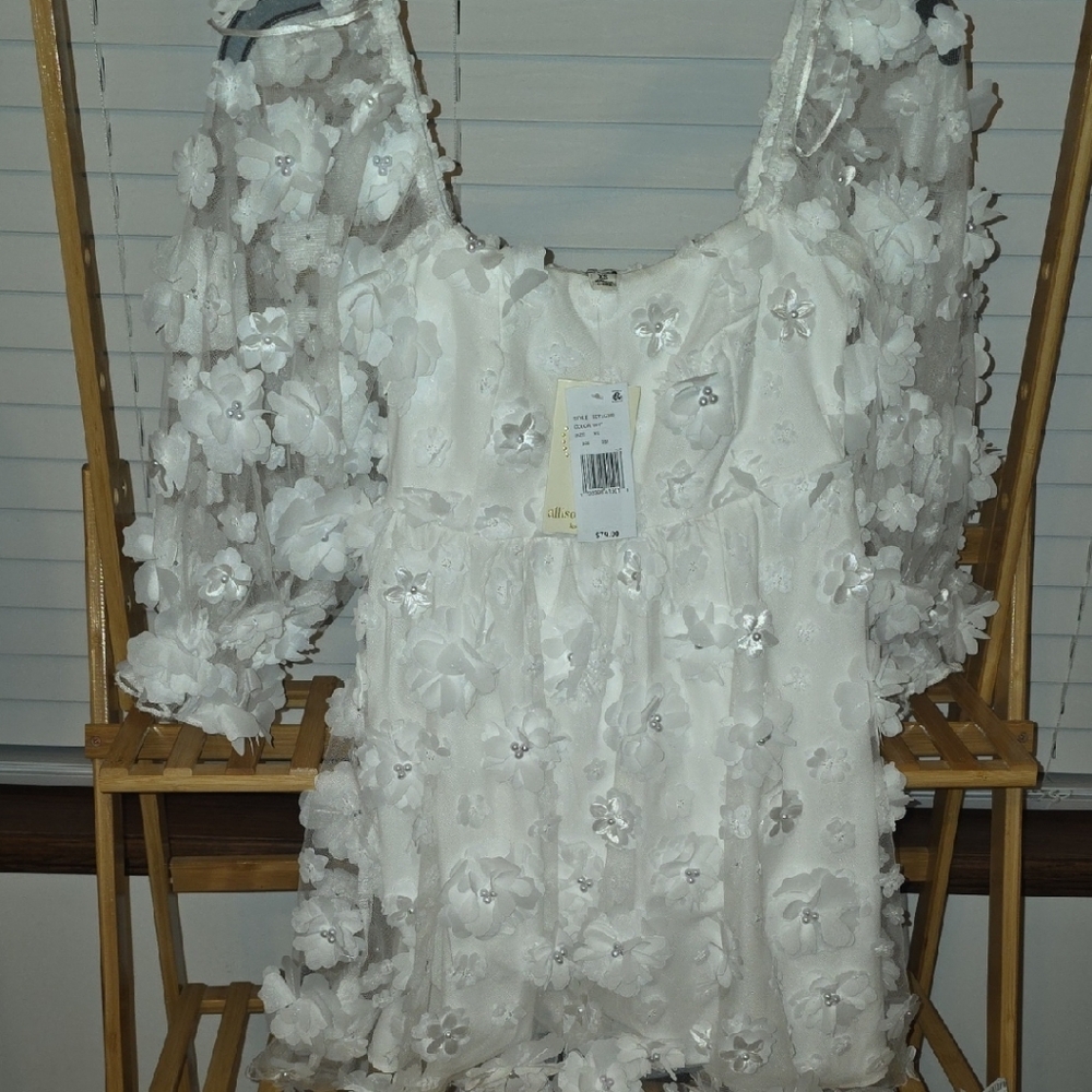 Elegant 3D White Floral With Pearls Mini Dress - Picture 9 of 9